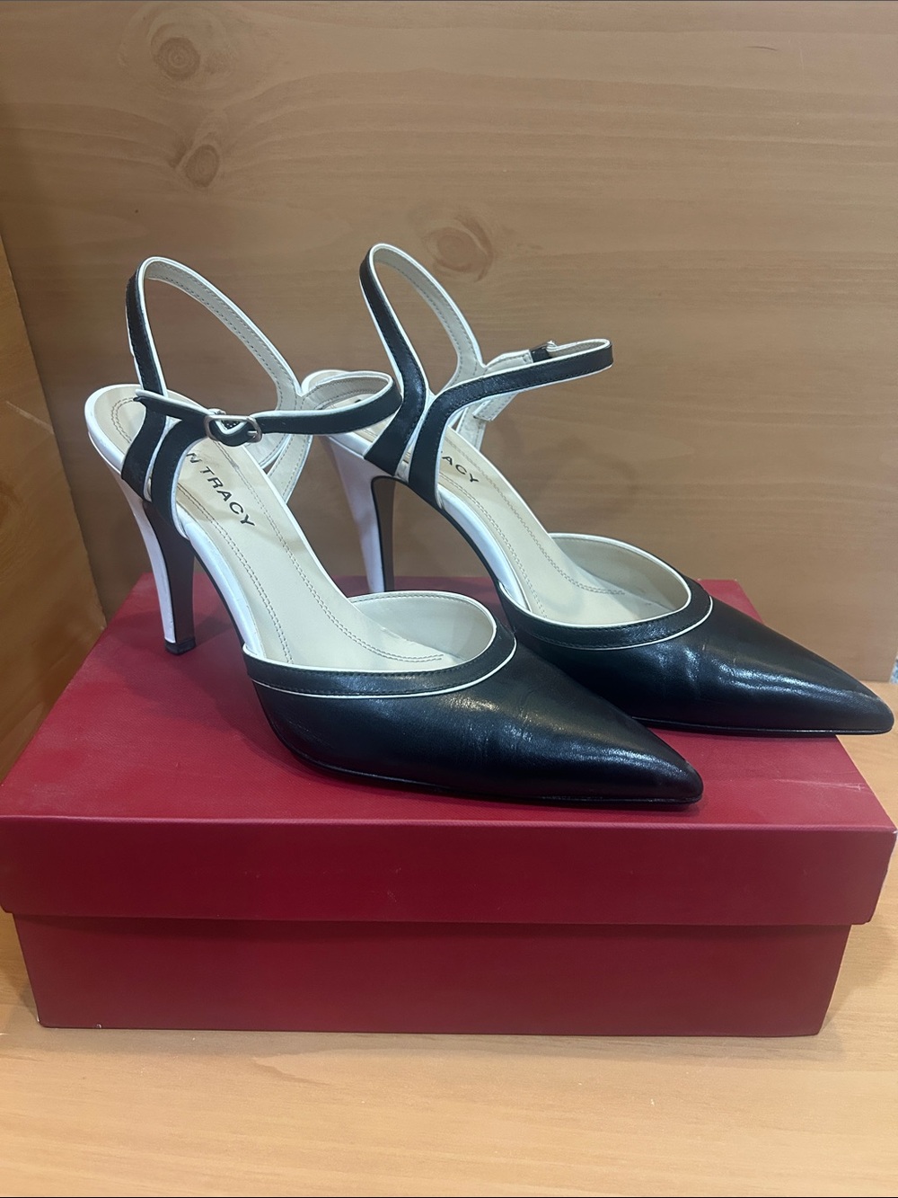 Ellen Tracy Black Pointed Slingbacks with White Trim
